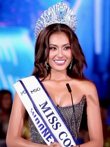 Puteri Indonesia Pariwisata 2024 Ketut Permata Juliastrid Pemenang Miss Cosmo 2024