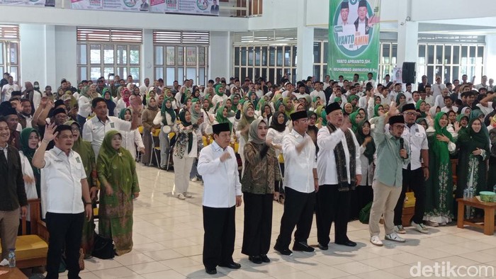 konsolidasi kader PKB Kota Tasikmalaya untuk pemenangan pasangan calon (paslon) Gubernur Jawa Barat nomor urut 1, Acep Adang Ruhiat dan Gitalis Dwinatarina