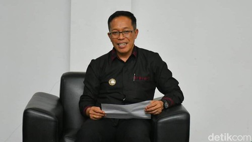 Penjabat (Pj) Bupati Lombok Timur Muhammad Juaini Taofik saat ditemui di kantornya, Sabtu (5/10/2024).