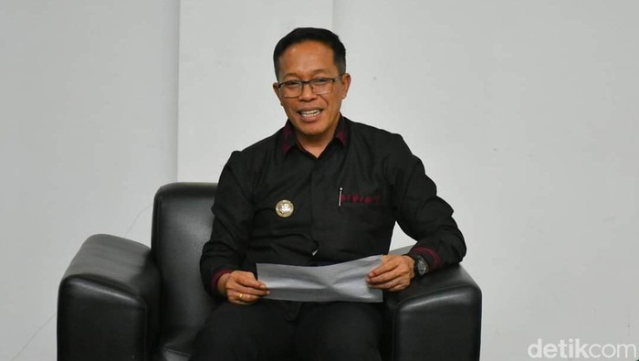 Penjabat (Pj) Bupati Lombok Timur Muhammad Juaini Taofik saat ditemui di kantornya, Sabtu (5/10/2024).