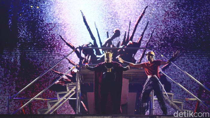 Pertunjukan Rock Opera Ken Arok: Harry Roesli menampilkan sejumlah penyanyi dan komedian di Hari kedua Synchronize Fest 2024. Ini penampilan mereka.