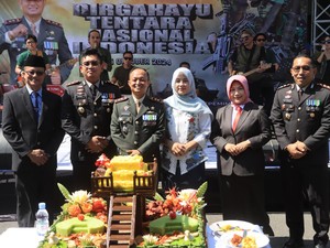 Kapolres dan Jajaran Hadiri Upacara HUT ke-79 TNI di Kodim 0820 Probolinggo