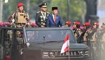 Potret Jokowi Hadiri Acara HUT TNI di Monas
