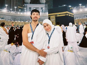 Cerita Tarra Budiman Dapat Keajaiban saat Umrah