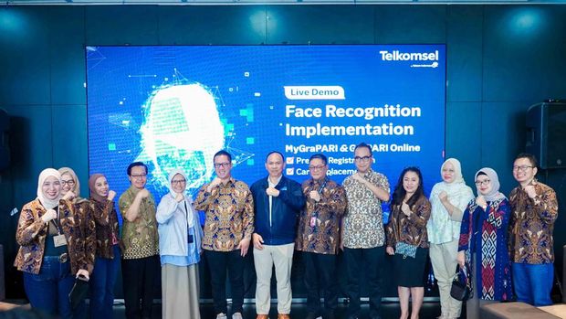 Telkomsel uji coba registrasi SIM card pakai teknologi biometrik face recognition.