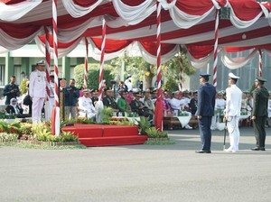 Pesan Pangkoarmada II Saat Pimpin Upacara HUT ke-79 TNI di Surabaya