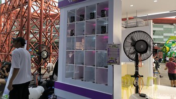 Ada juga Charging Power Wall untuk mendukung smartphone kalian tetap bertenaga sehingga bisa terus mengabadikan momen spesial setiap saat. Foto: Rachmatunnisa/detikINET