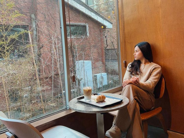 Seru! Gaya Kuliner Yunita Siregar Home Sweet Loan Saat di Bali dan Korea