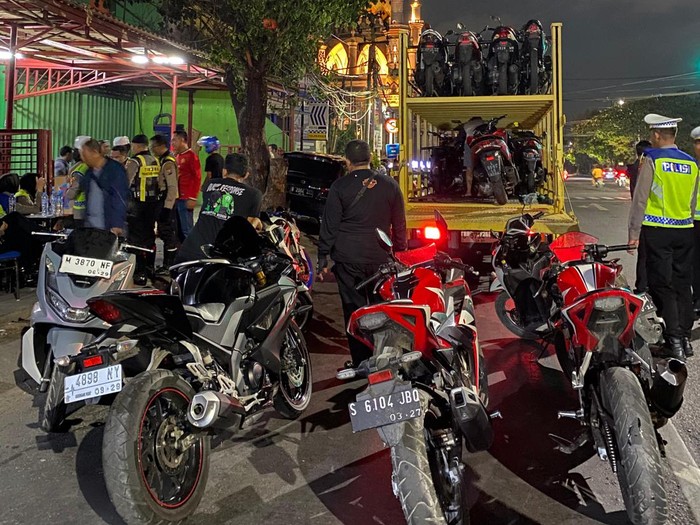aksi balap liar digagalkandi kedung cowek
