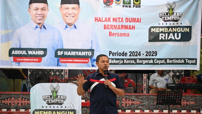 Calon Gubernur Riau nomor urut 1, Abdul Wahid, saat kampanye dialogis di Kota Dumai