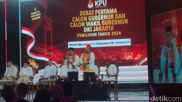 Pramono Anung-Rano Karno di debat Pilgub Jakarta, Minggu (6/10/2024). (Dwi R/detikcom)