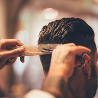 Viral Pria Terbang dari London ke Maroko Demi Potong Rambut Lebih Murah