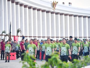 Jokowi Buka Nusantara TNI Fun Run 2024 di IKN