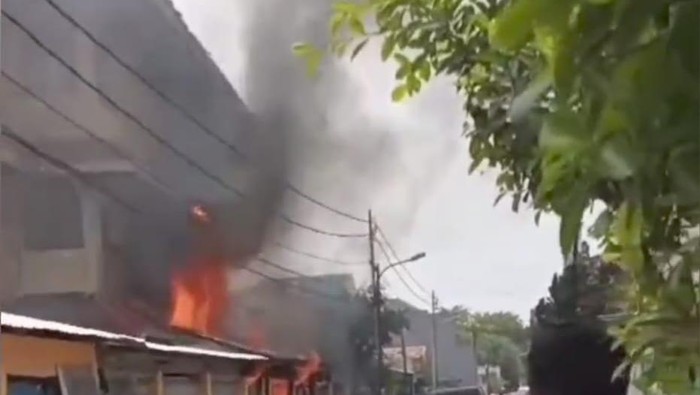 Kebakaran SDN 01 Cempaka Baru Jakpus