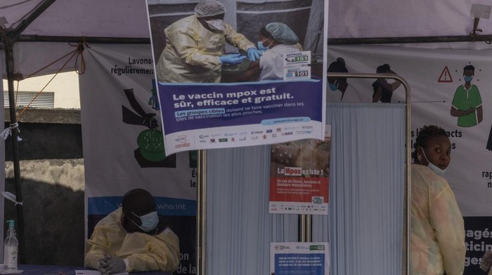 Health workers prepare to administer mpox vaccine to members of the public at the General hospital, in Goma, Democratic Republic of Congo Saturday, Oct. 5, 2024. (AP Photo/Moses Sawasawa)