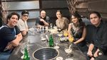 Manis! Momen Maia Estianty Kulineran Bareng Keluarga dan Sahabat