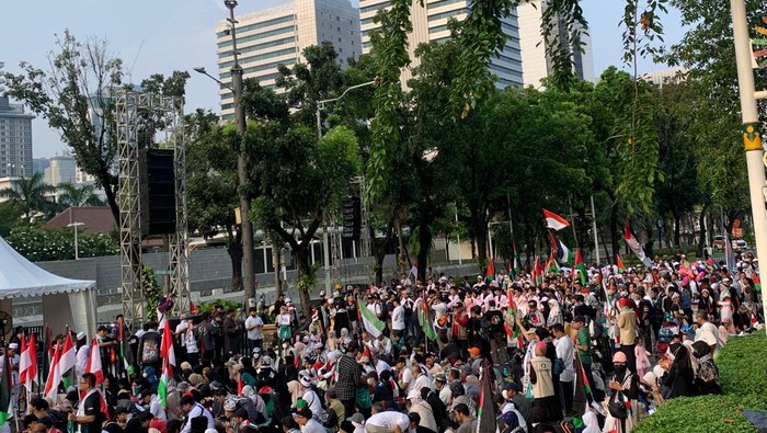 Massa aks bela Palestina di Kedubes AS di Jakarta
