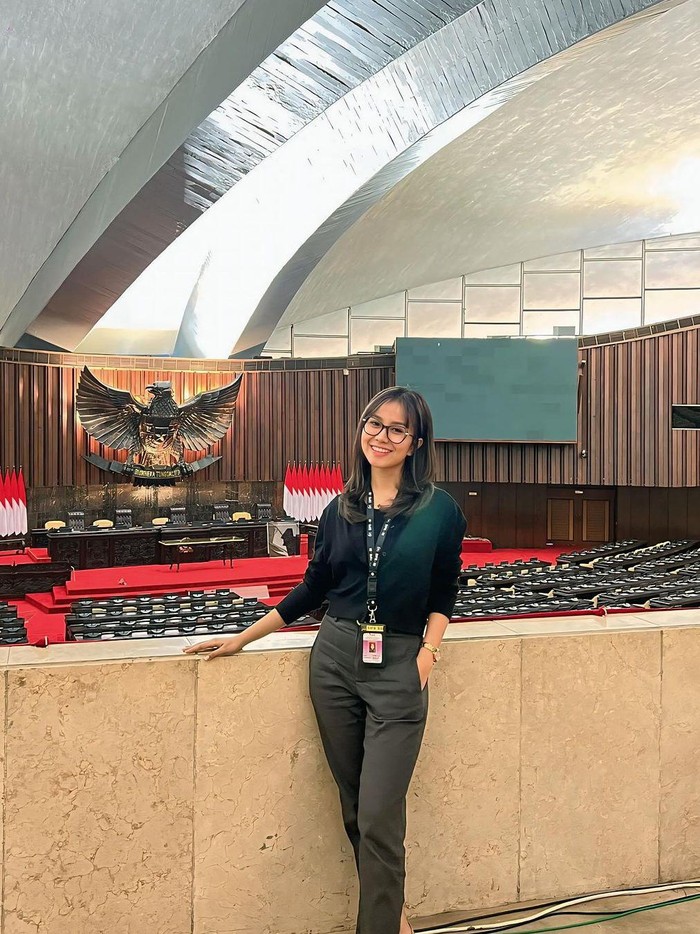 Mayang Lucyana Fitri Mayang Lucyana Fitri
