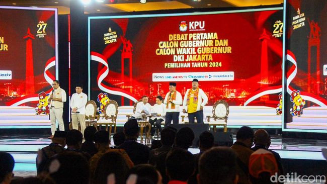 Momen 3 Paslon Saling Tanggapi Pertanyaan di Debat Pilgub Jakarta