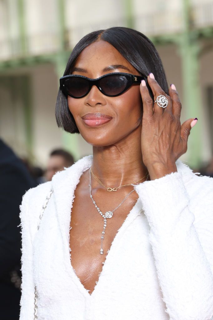 Naomi Campbell di Fashion Show Chanel Spring 2025 PARIS, FRANCE - OCTOBER 01: (EDITORIAL USE ONLY - For Non-Editorial use please seek approval from Fashion House) Naomi Campbell attends the Chanel Paris Womenswear Spring-Summer 2025 show as part of Paris Fashion Week on October 01, 2024 in Paris, France. (Photo by Pascal Le Segretain/Getty Images)