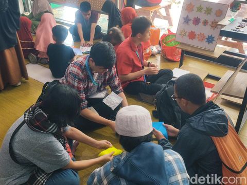 Pameran dan Konvensi Origami Indonesia di Bandung. Ilustrasi lomba origami