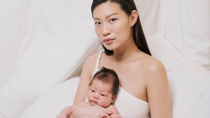 Potret Patricia Gouw dan Baby Zoe