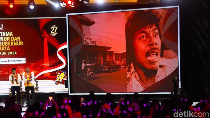 Pramono-Rano Singgung Benyamin SuebΒ dalam Paparan Visi Misi Pramono menyampaikan visi-misi dalam debat perdana Pilgub Jakarta 2024 di JIExpo Kemayoran, Jakarta, Minggu (6/10/2024).