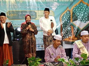 Risma Dicurhati Masalah Air Bersih Saat Hadiri Pengajian di Lamongan