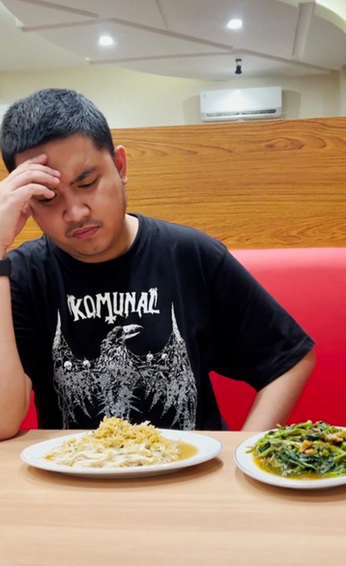 Seru! Gaya Oza Rangkuti Saat Makan Pizza hingga Ramen Jepang Seru! Gaya Oza Rangkuti Saat Makan Pizza hingga Ramen Jepang