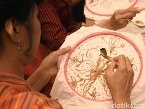 25+ Ucapan Hari Batik Nasional 2025 Singkat & Bermakna, Bagikan di Medsosmu!