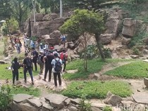 Taman Wisata Alam Gunung Pancar, Akses Sempit dengan Beragam Destinasi