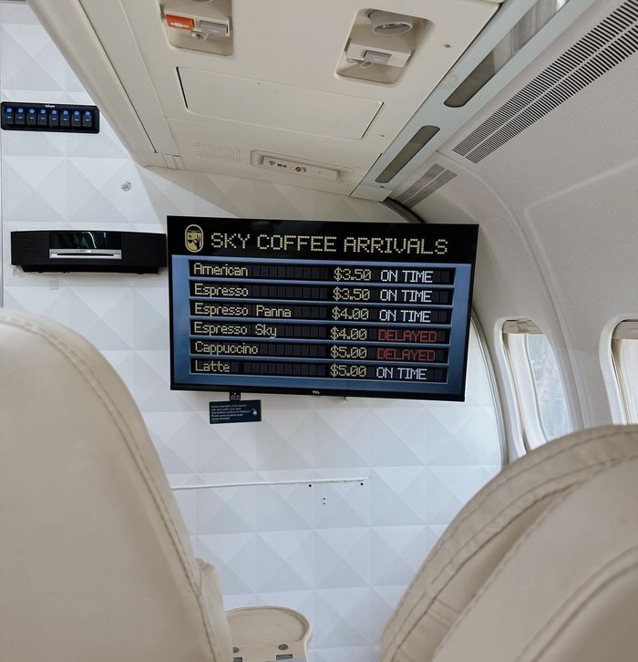Unik! Pengalaman Minum Kopi di Sini Serasa di Atas Awan