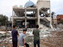 Israel Serang Masjid di Gaza, 26 Orang Tewas