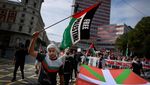 Aksi Dukung Palestina di Berbagai Negara Saat Satu Tahun Perang Gaza
