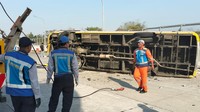 Berdasarkan data dari kepolisian, peristiwa itu terjadi pukul 14.30 WIB