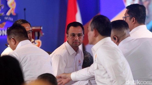 Kamar Dagang dan Industri (Kadin) Indonesia mengumumkan susunan kepengurusan baru periode 2024-2029. Anindya Bakrie menduduki posisi sebagai ketua umum.