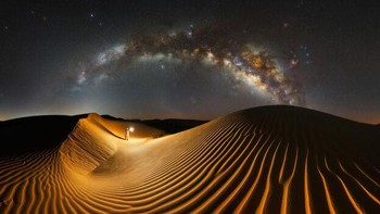 Peringkat ketiga kategori Amateur Landscape/Nature diraih Matteo Strassera, Italia. Lokasi: Rub al-Khali, UAE Foto: Epson International Pano Awards