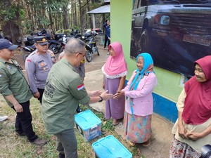 Kapolda Jatim Bakti Sosial Semeru Overland di Purwodadi Pasuruan