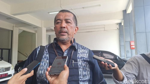Kasatgas Korsup Wilayah V KPK, Dian Patria, saat diwawancarai di Kantor DPRD NTB, Senin siang (7/10/2024). (Nathea Citra/detikBali)