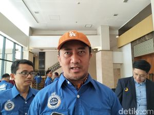 Klaim Tim ASIH Lebih Mudah Lawan Dedi Mulyadi Ketimbang Ridwan Kamil