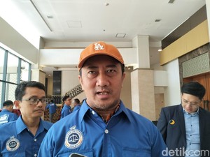 Klaim Tim ASIH Lebih Mudah Lawan Dedi Mulyadi Ketimbang Ridwan Kamil