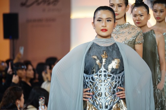 Detail seperti bordir halus dan aplikasi payet menambah kesan glamor tanpa terkesan berlebihan. Foto: Dok. Lippo Mall Kemang