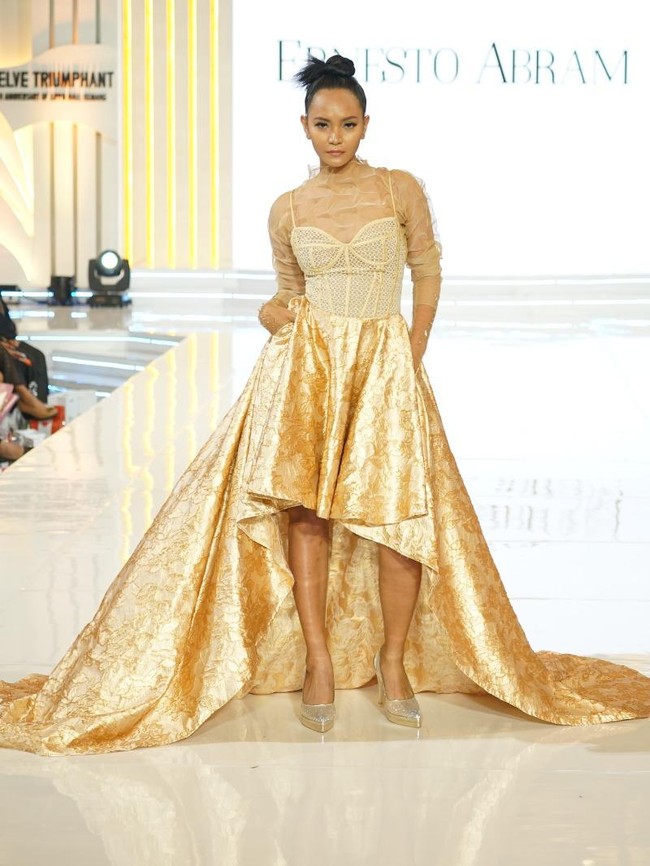 Ernesto menggunakan bahan seperti satin,organza dan chiffon, yang memberi sentuhan mewah.  Foto: Dok. Lippo Mall Kemang