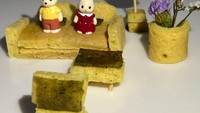 Ia juga sempat membuat kreasi pancake dengan tambahan cake matcha. Pancake itu dikreasikan dengan bentuk sofa, meja, lampu, dan televisi. Foto: Instagram @h0mec4fe