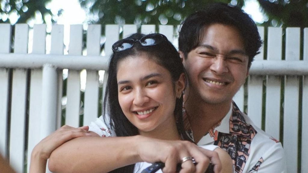 Mikha Tambayong Dapat Dukungan Penuh Deva Mahenra Untuk Lanjutkan Karier