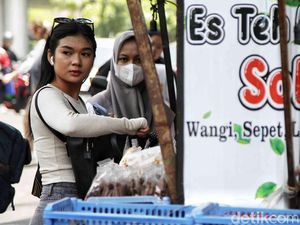 Gaji Cuma Numpang Lewat, Pekerja Jakarta Rela Masak Sendiri demi Bertahan