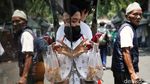 Miris! Kelas Menangah Turun Kasta, Pengeluaran Habis untuk Makan