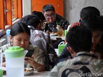 Kelas Menengah yang Selalu Nyaris