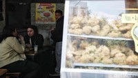 Pengeluaran kelas menengah sendiri disebut antara Rp 1,9 juta sampai Rp 9,3 juta per bulan/orang. Sementara kelas menengah bawah Rp 825 ribu sampai Rp 1,9 juta dan kelas rentan miskin Rp 550 ribu sampai Rp 825 ribu per bulan/orang.