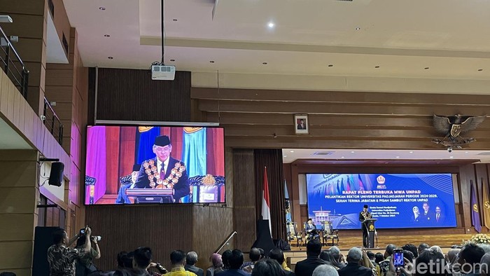 Pelantikan Rektor Unpad 2024-2029.